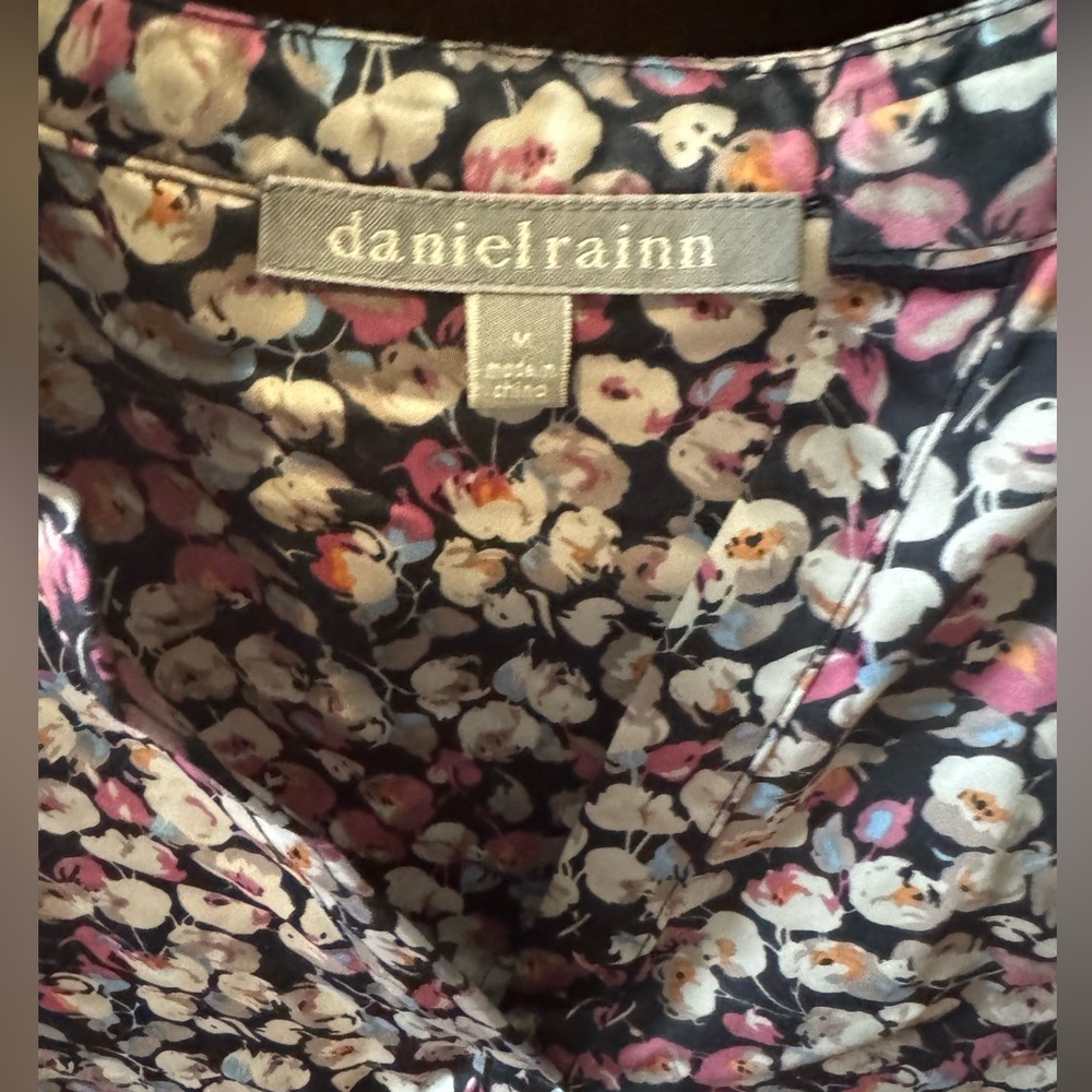 Anthro Daniel Rainn Split Neck Floral Blouse - Size Medium - Picture 5 of 5